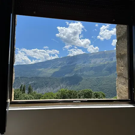 Borda Mateo Tatil Evi Eresue